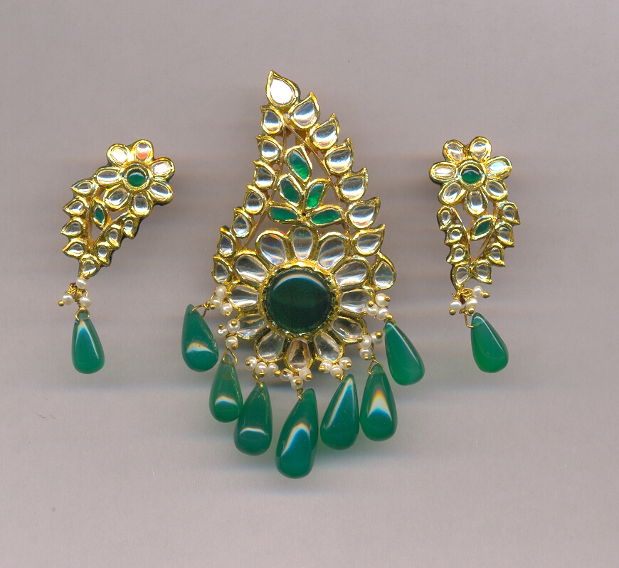 GOLD HALF SET PENDENT KUNDAN GENERAL