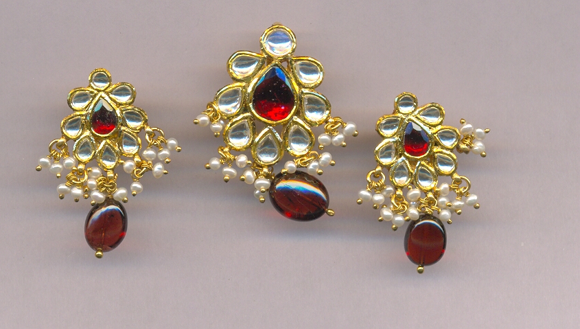 GOLD HALF SET PENDENT KUNDAN GENERAL