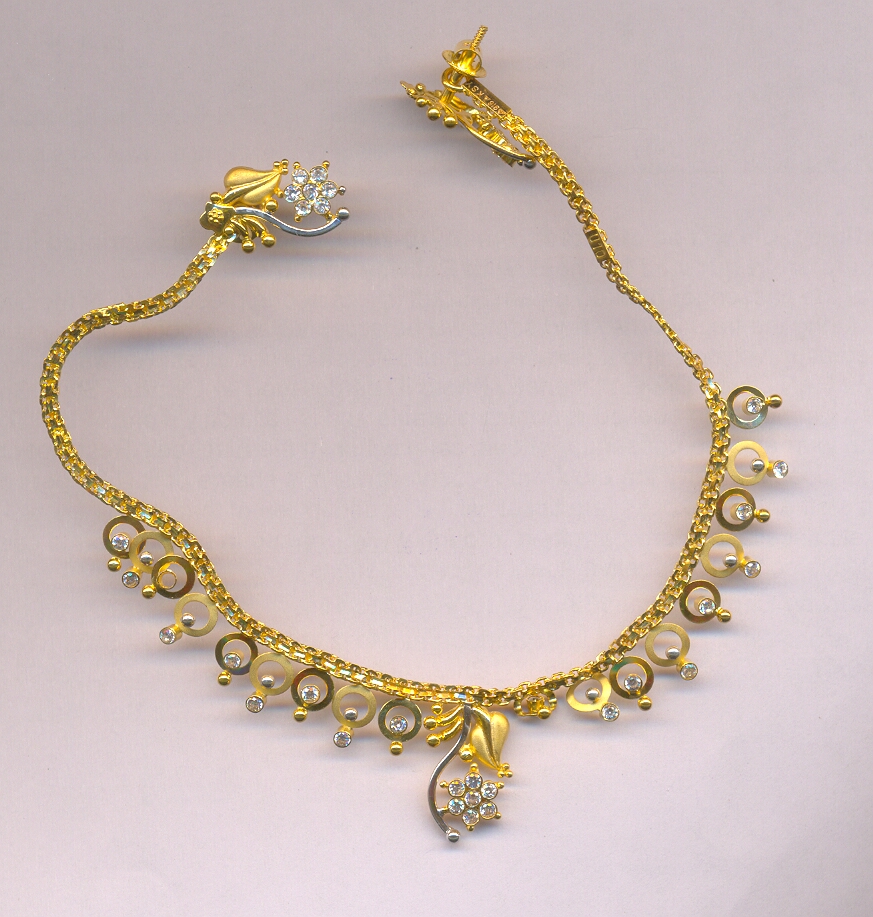 GOLD HALF SET PENDENT PLAIN EXCLUSIVE