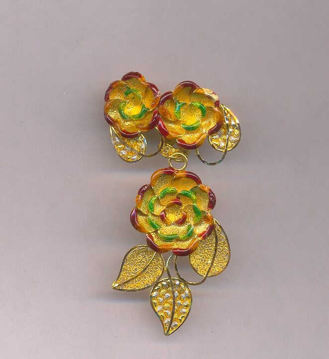 GOLD HALF SET PENDENT PLAIN EXCLUSIVE