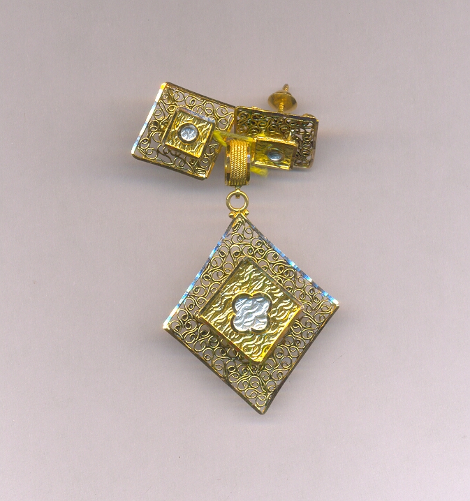 GOLD HALF SET PENDENT PLAIN EXCLUSIVE