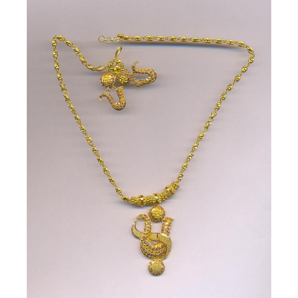 GOLD HALF SET PENDENT PLAIN EXCLUSIVE