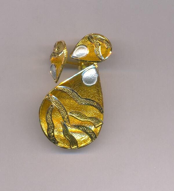 GOLD HALF SET PENDENT PLAIN EXCLUSIVE