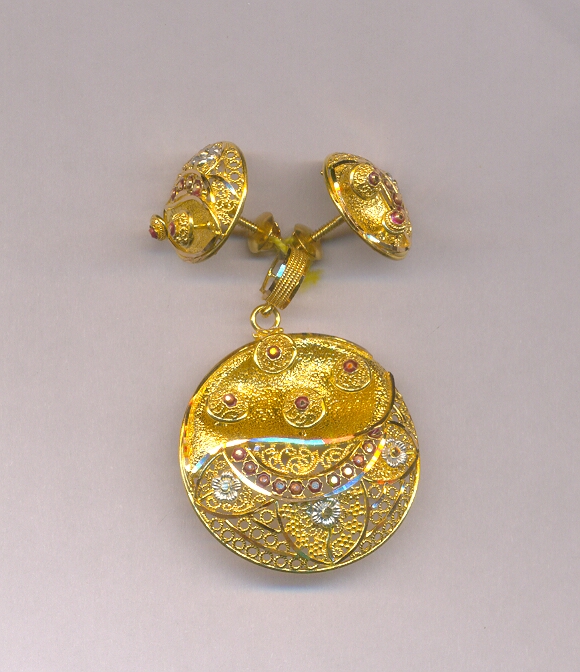 GOLD HALF SET PENDENT PLAIN EXCLUSIVE