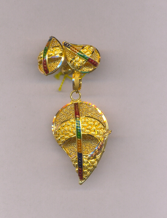 GOLD HALF SET PENDENT PLAIN EXCLUSIVE