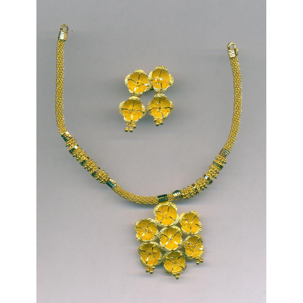 GOLD HALF SET PENDENT PLAIN EXCLUSIVE