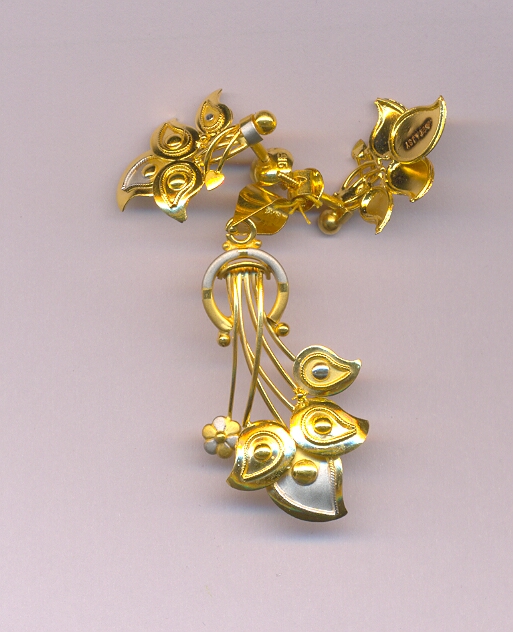 GOLD HALF SET PENDENT PLAIN EXCLUSIVE