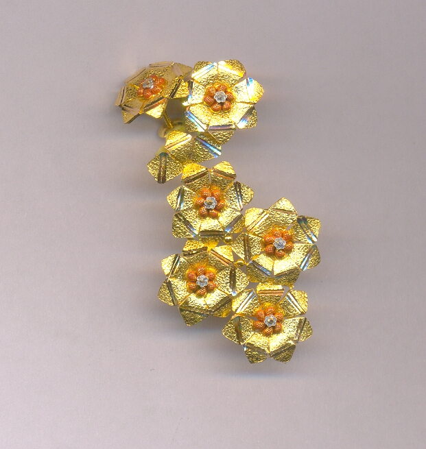 GOLD HALF SET PENDENT PLAIN EXCLUSIVE