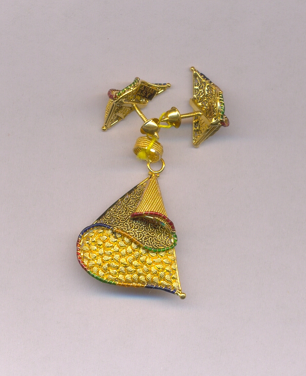 GOLD HALF SET PENDENT PLAIN EXCLUSIVE