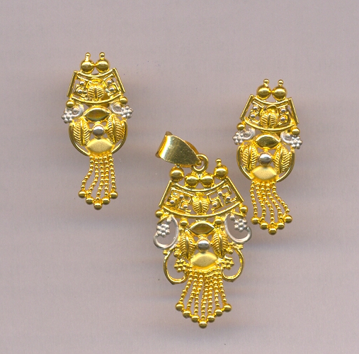 GOLD HALF SET PENDENT PLAIN EXCLUSIVE