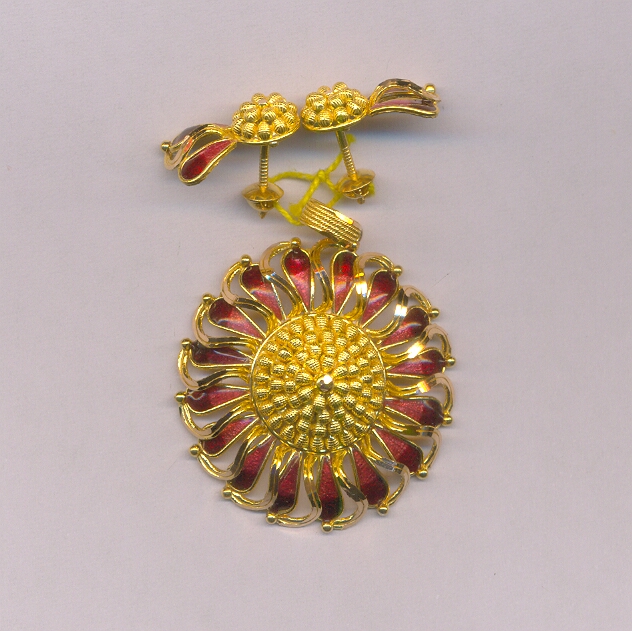 GOLD HALF SET PENDENT PLAIN EXCLUSIVE