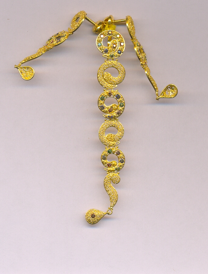 GOLD HALF SET PENDENT PLAIN FANCY
