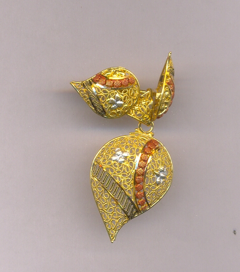 GOLD HALF SET PENDENT PLAIN FANCY