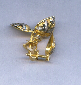 GOLD HALF SET PENDENT PLAIN FANCY