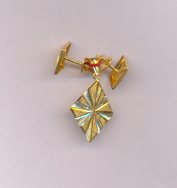 GOLD HALF SET PENDENT PLAIN FANCY