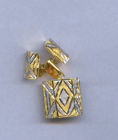 GOLD HALF SET PENDENT PLAIN FANCY