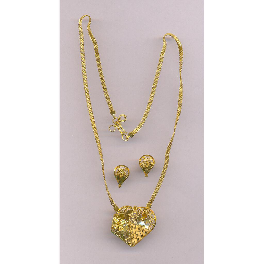 GOLD HALF SET PENDENT PLAIN FANCY