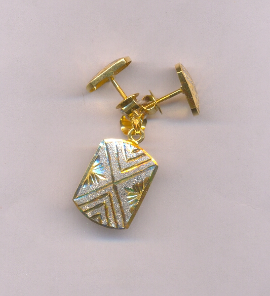 GOLD HALF SET PENDENT PLAIN FANCY