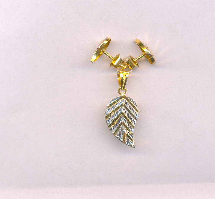 GOLD HALF SET PENDENT PLAIN FANCY