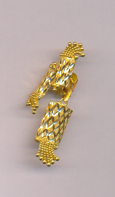 GOLD HALF SET PENDENT PLAIN FANCY