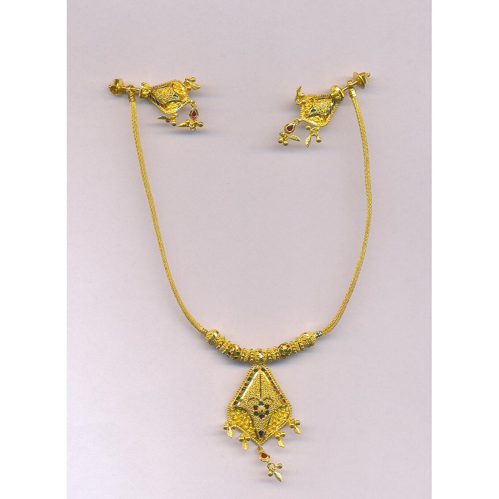 GOLD HALF SET PENDENT PLAIN FANCY