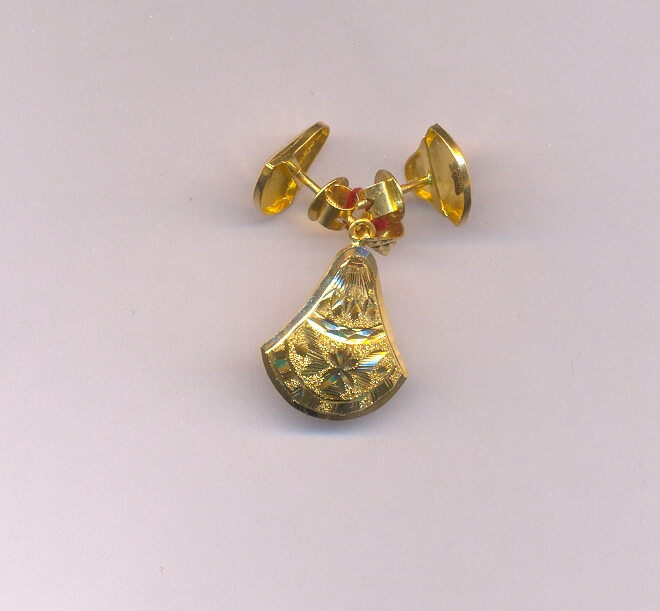 GOLD HALF SET PENDENT PLAIN FANCY