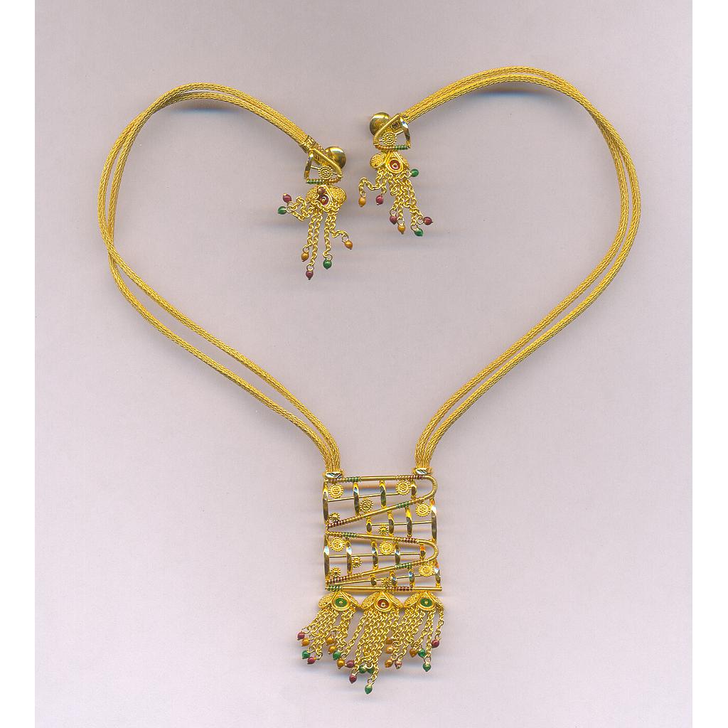 GOLD HALF SET PENDENT PLAIN FANCY