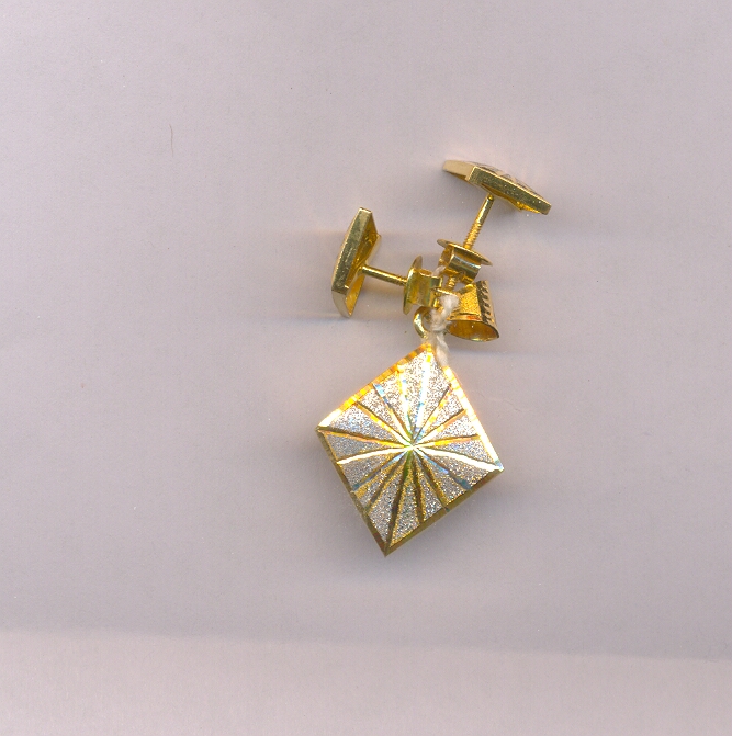 GOLD HALF SET PENDENT PLAIN FANCY