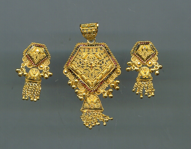 GOLD HALF SET PENDENT PLAIN GENERAL