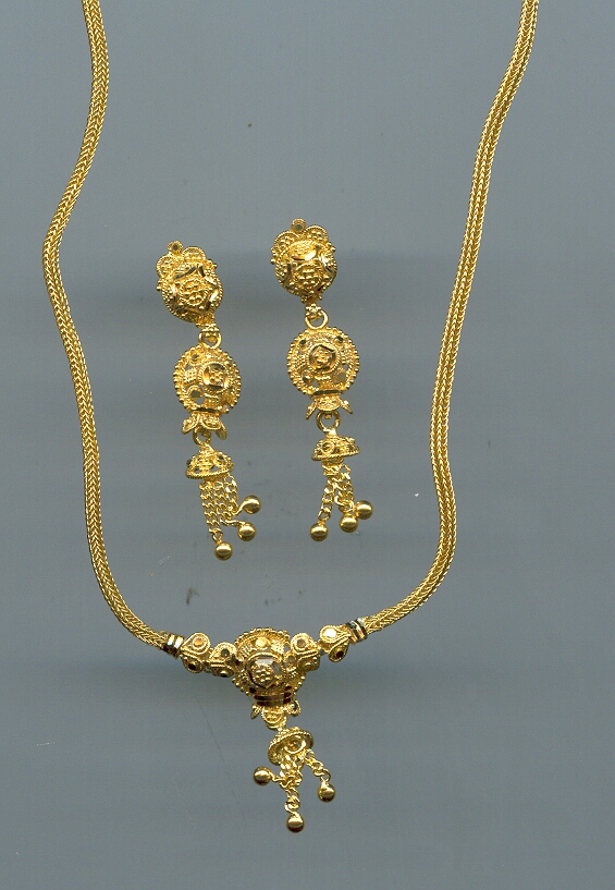 GOLD HALF SET PENDENT PLAIN GENERAL