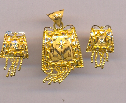 GOLD HALF SET PENDENT PLAIN GENERAL