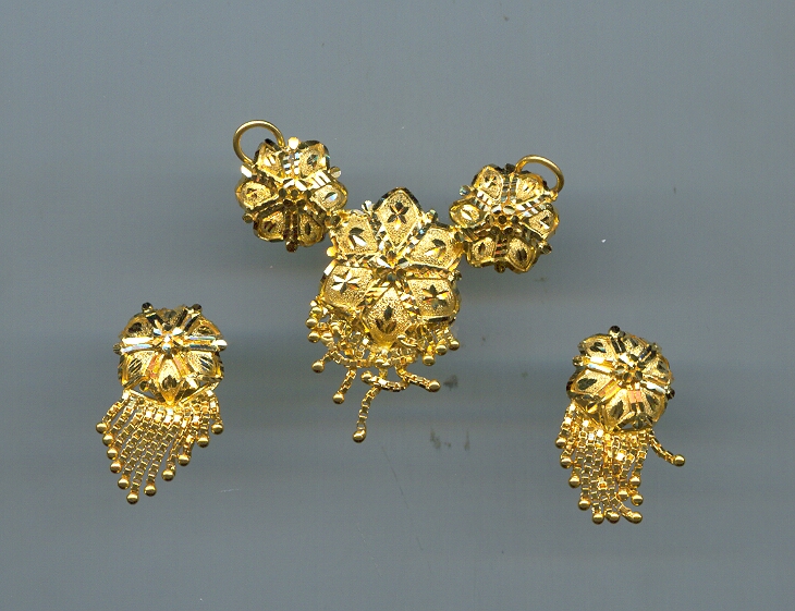 GOLD HALF SET PENDENT PLAIN GENERAL