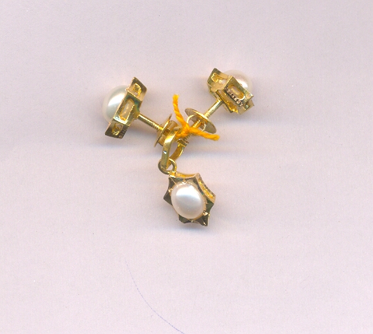 GOLD HALF SET PENDENT REALSTONE FANCY