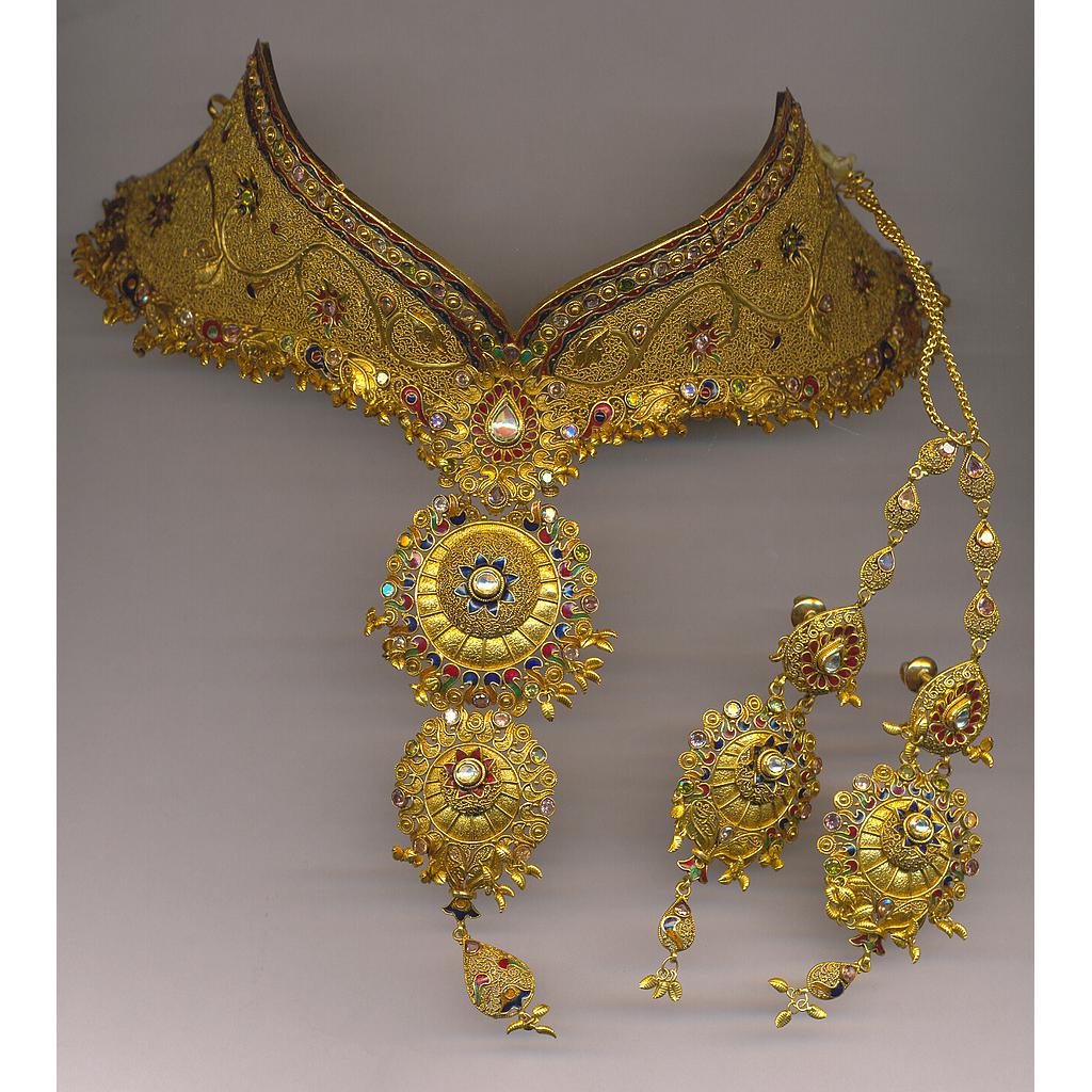 GOLD HALF SET ROUND ANTIQUE EXCLUSIVE