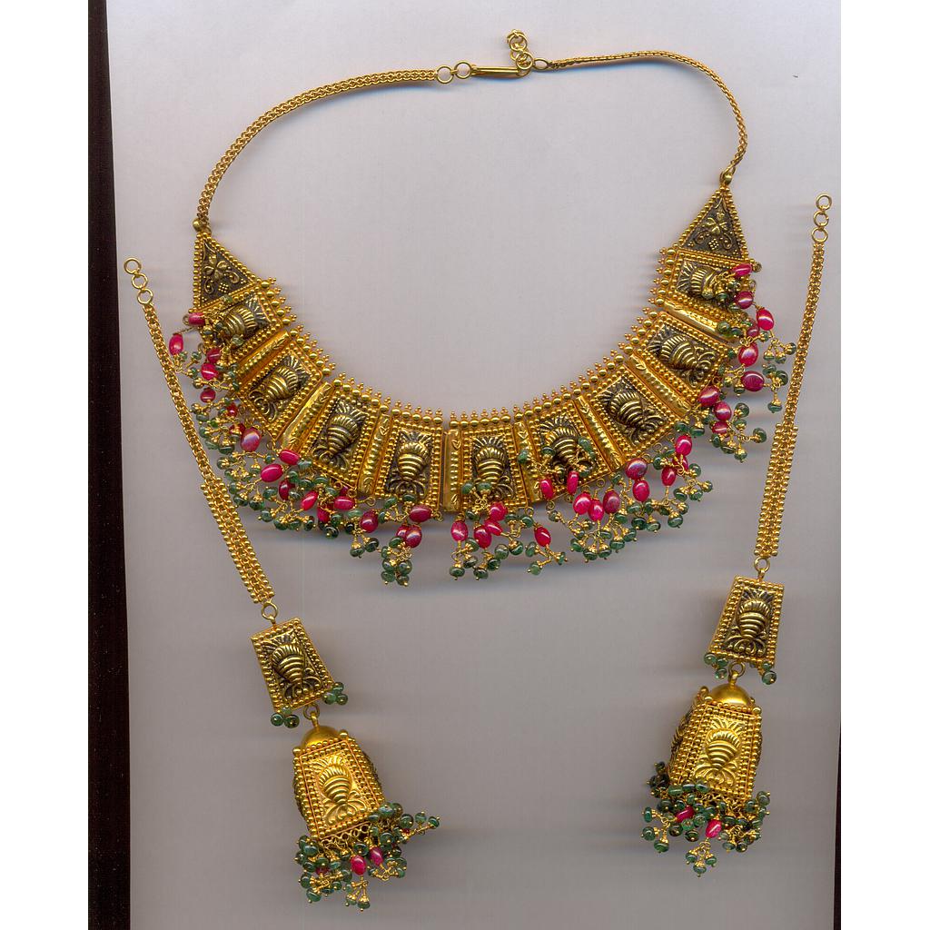 GOLD HALF SET ROUND ANTIQUE FANCY