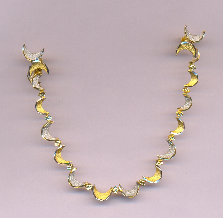 GOLD HALF SET ROUND CASTING EXCLUSIVE