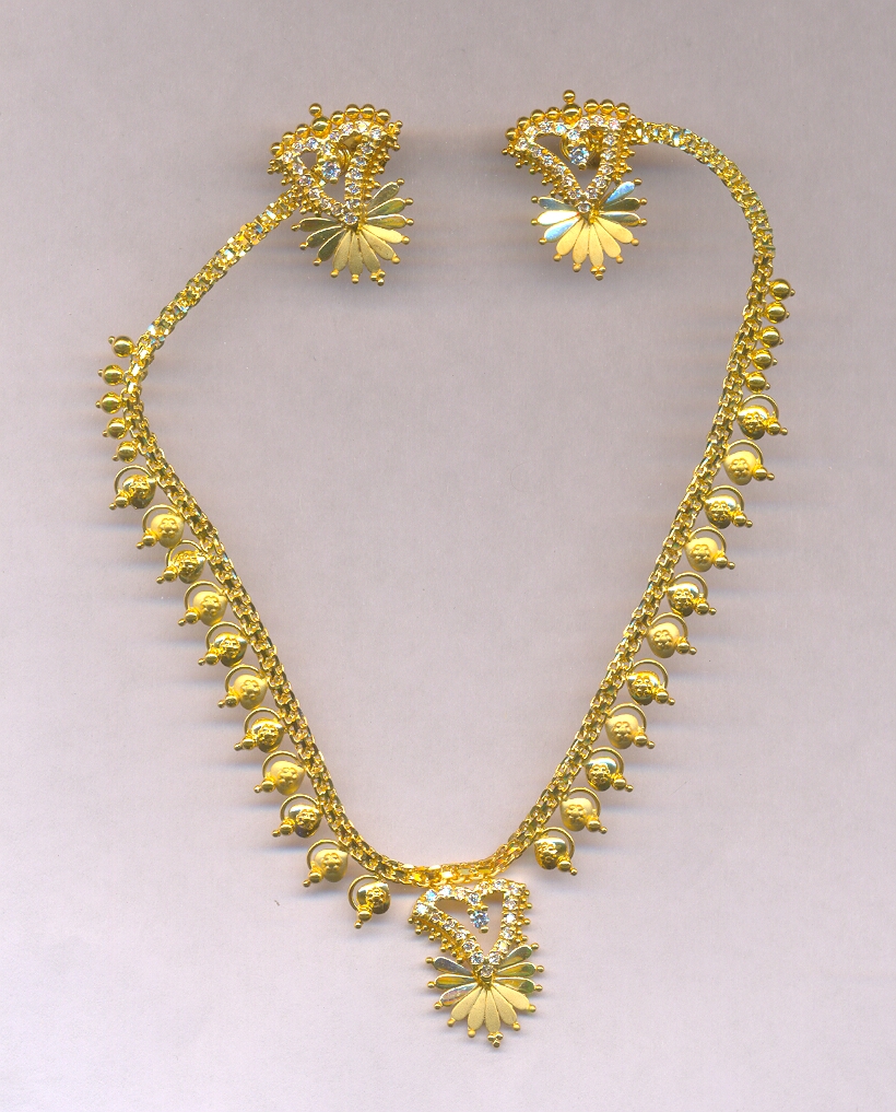 GOLD HALF SET ROUND CASTING FANCY