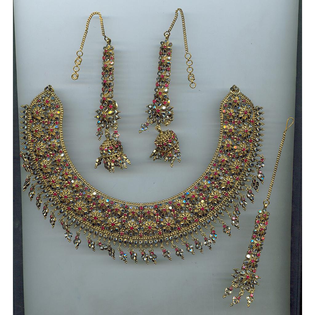 GOLD HALF SET ROUND DESIGNER EXCLUSIVE