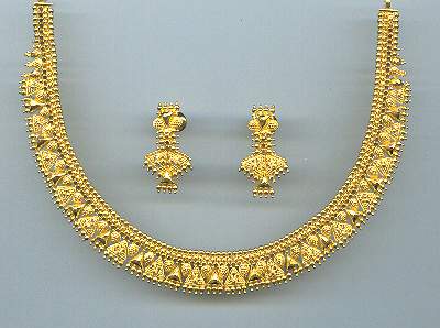 GOLD HALF SET ROUND DESIGNER GENERAL
