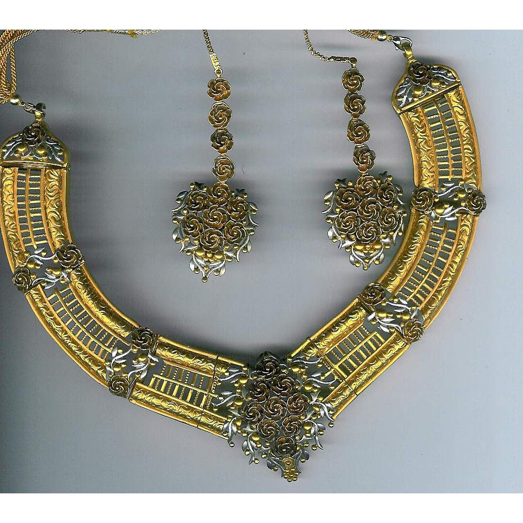 GOLD HALF SET ROUND DESIGNER GENERAL