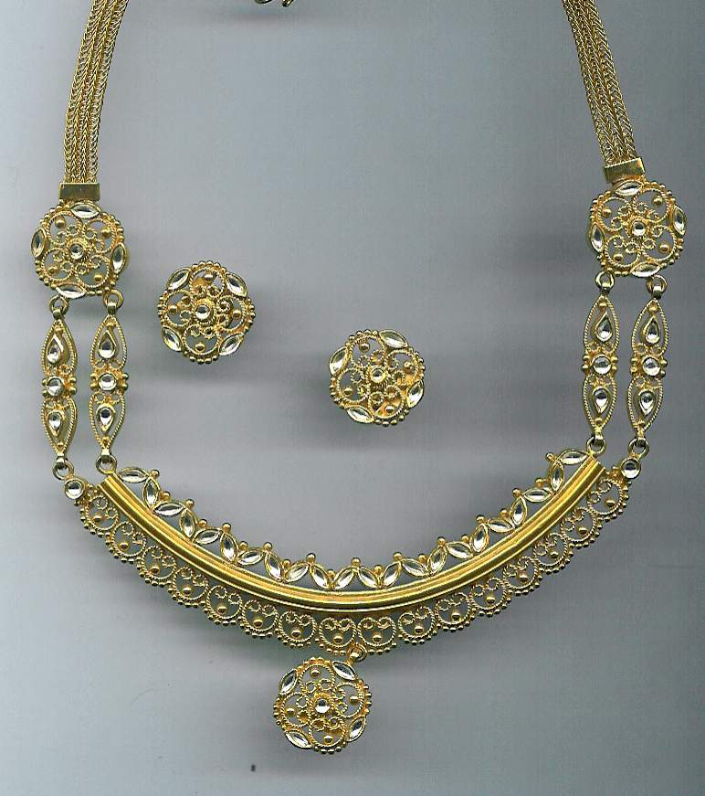 GOLD HALF SET ROUND DESIGNER GENERAL