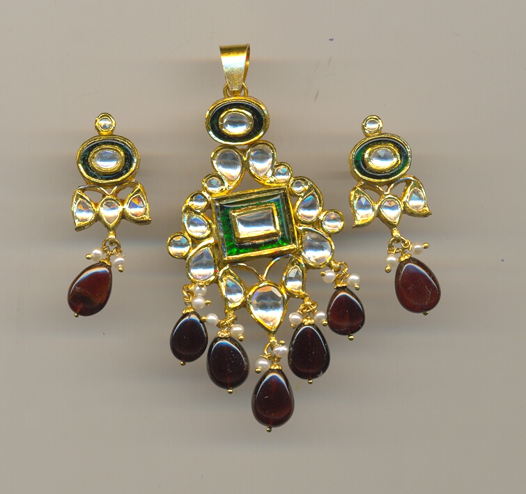 GOLD HALF SET ROUND KUNDAN EXCLUSIVE