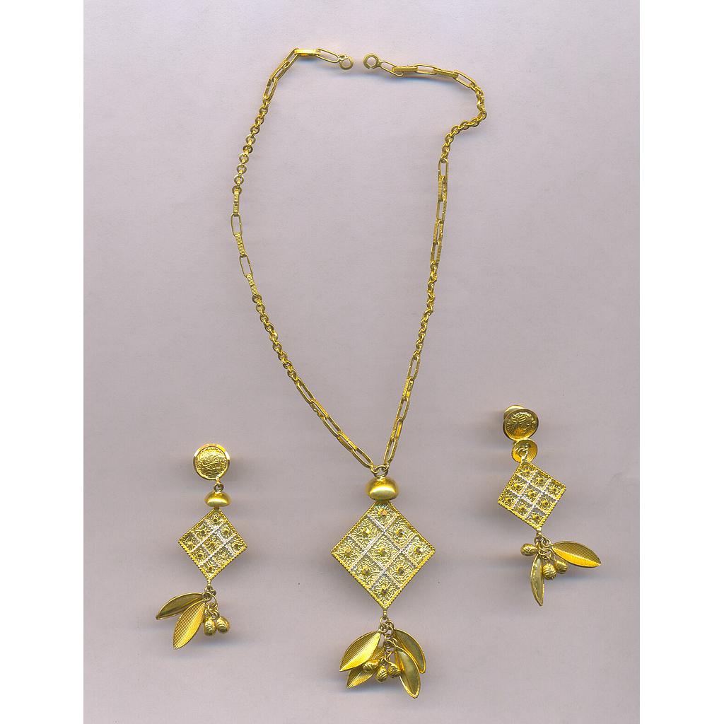 GOLD HALF SET ROUND PLAIN EXCLUSIVE