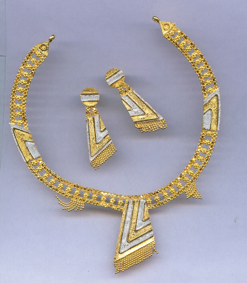 GOLD HALF SET ROUND PLAIN FANCY