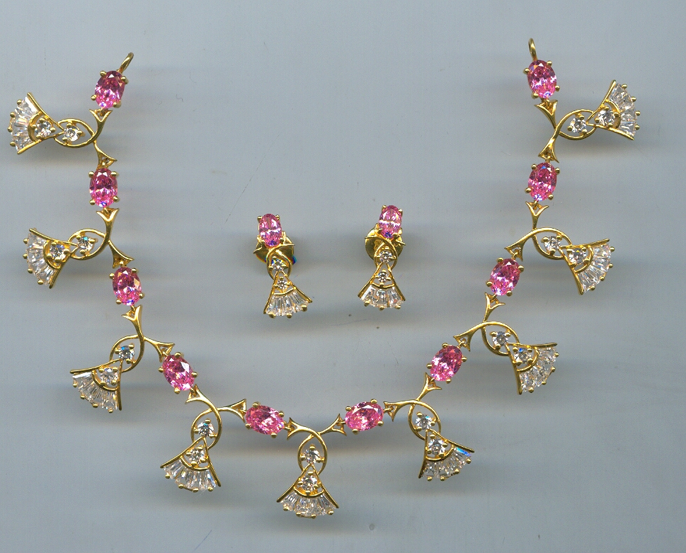 GOLD HALF SET ROUND REALSTONE EXCLUSIVE