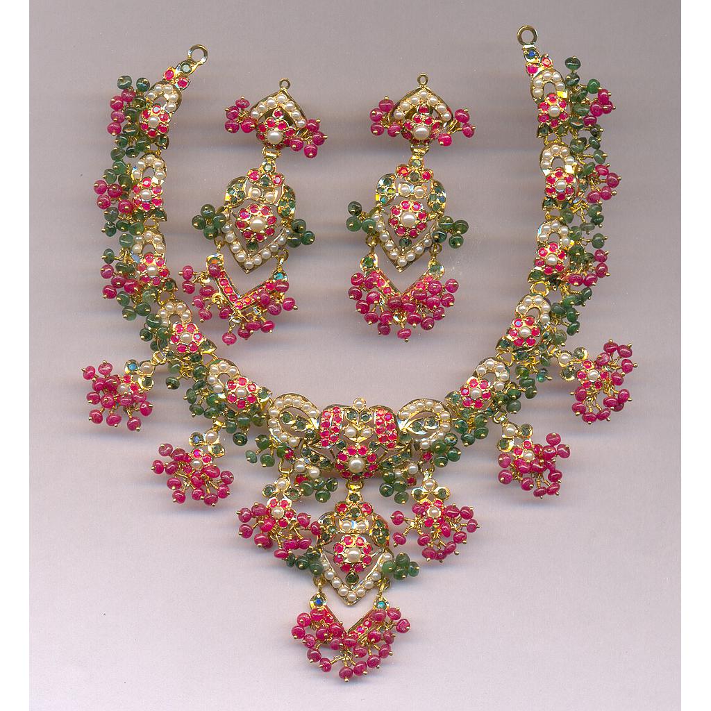 GOLD HALF SET ROUND REALSTONE FANCY