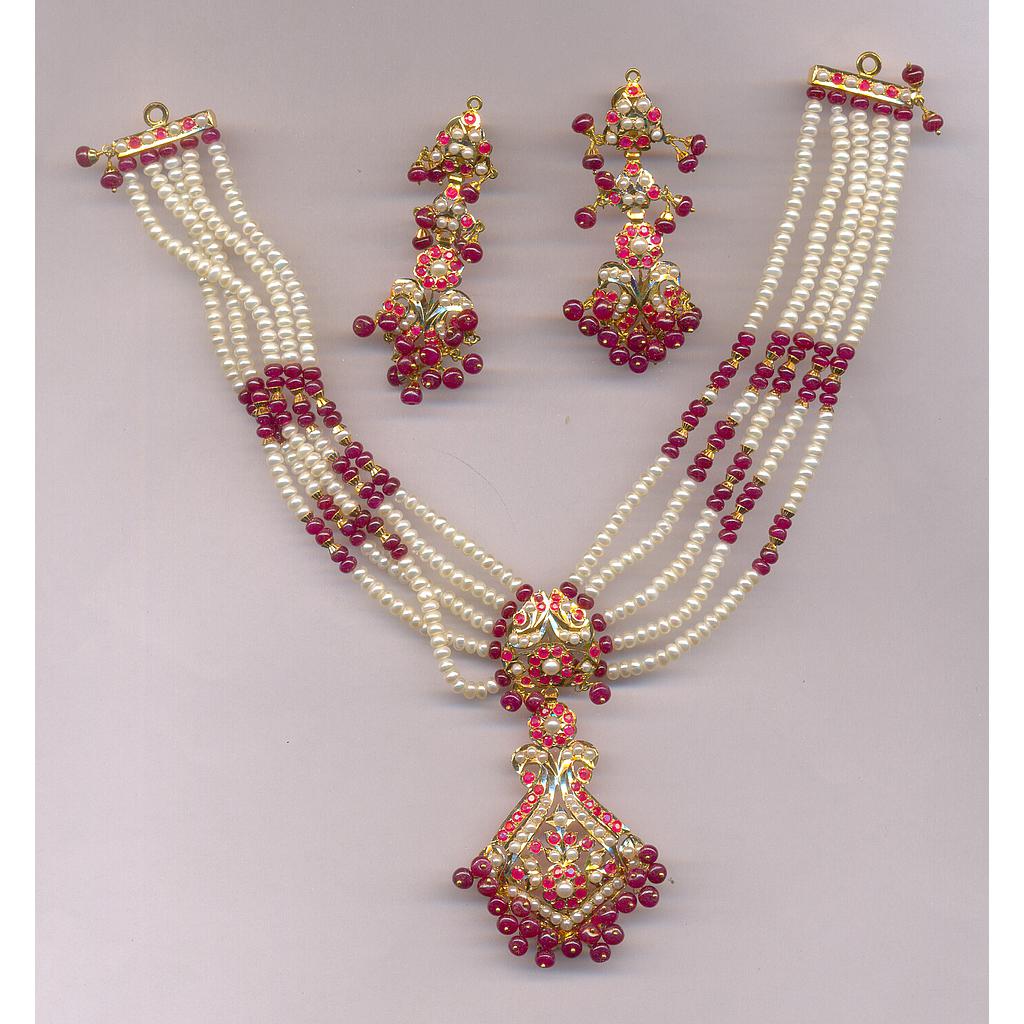 GOLD HALF SET ROUND REALSTONE FANCY