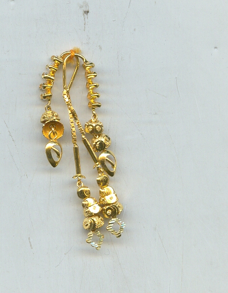 GOLD HANGING