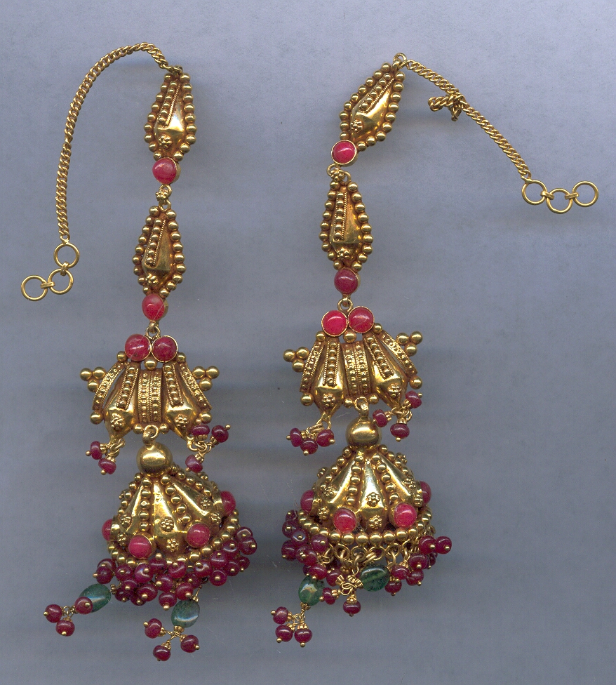 GOLD HANGING ANTIQUE EXCLUSIVE