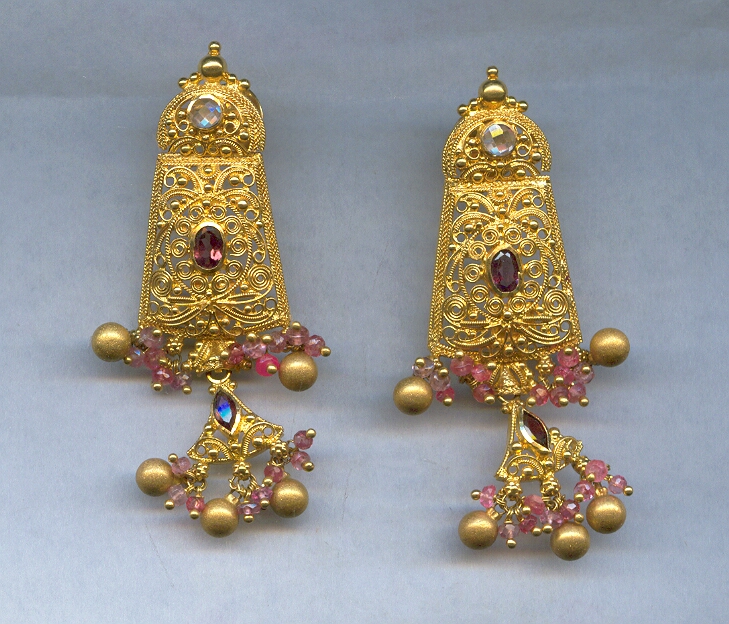 GOLD HANGING ANTIQUE EXCLUSIVE